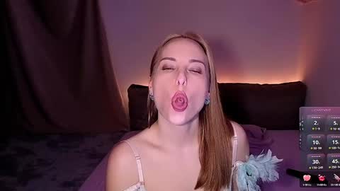 Snapshot of ladyadele1 chatting on January 15, 2:17 am LadyAdele online show from January 15, 2:17 am