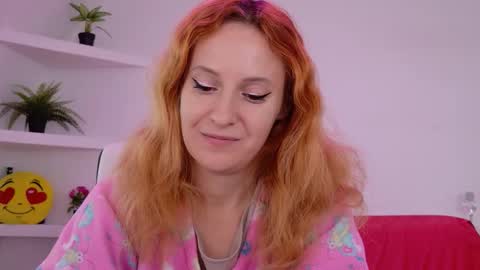 Sima Ladybigsmile online show from September 21, 6:45 am