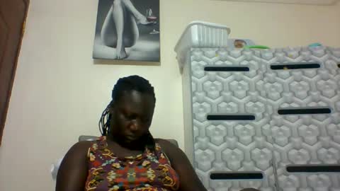 Snapshot of ladyblossoms19 chatting on January 13, 5:55 pm lindah32 online show from January 13, 5:55 pm