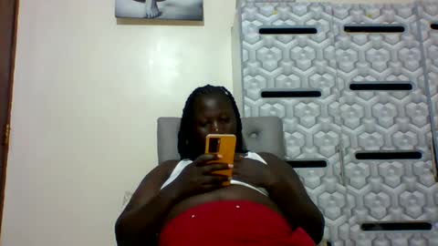 Snapshot of ladyblossoms19 chatting on March 10, 7:18 pm lindah32 online show from March 10, 7:18 pm