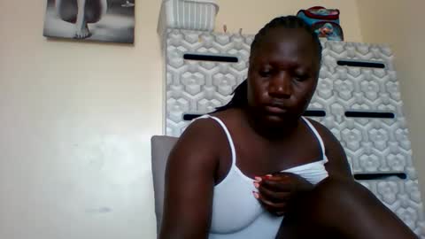 Snapshot of ladyblossoms19 chatting on December 29, 10:01 am lindah32 online show from December 29, 10:01 am