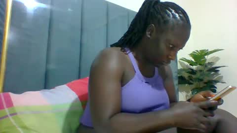 Snapshot of ladyblossoms19 chatting on February 6, 2:33 am lindah32 online show from February 6, 2:33 am