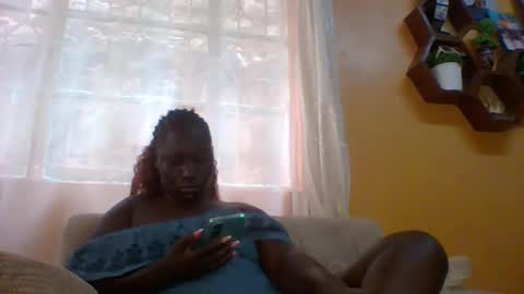 Snapshot of ladyblossoms19 chatting on September 23, 6:44 am lindah32 online show from September 23, 6:44 am