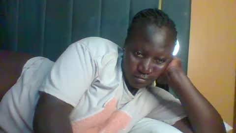Snapshot of ladyblossoms19 chatting on October 16, 6:21 pm lindah32 online show from October 16, 6:21 pm