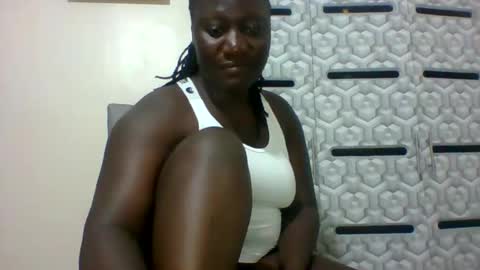 Snapshot of ladyblossoms19 chatting on January 9, 6:26 pm lindah32 online show from January 9, 6:26 pm
