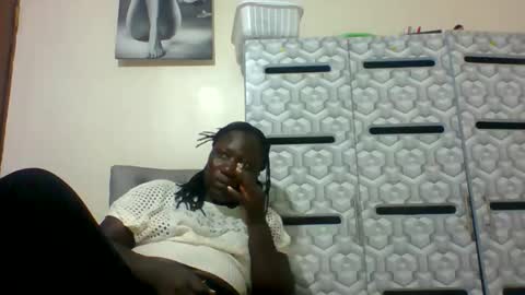 Snapshot of ladyblossoms19 chatting on January 8, 6:20 pm lindah32 online show from January 8, 6:20 pm