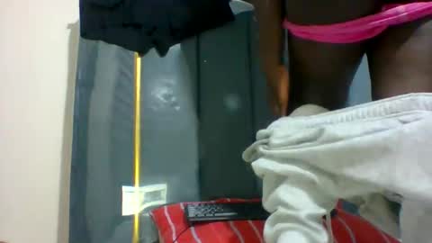 Snapshot of ladyblossoms19 chatting on January 31, 9:26 pm lindah32 online show from January 31, 9:26 pm