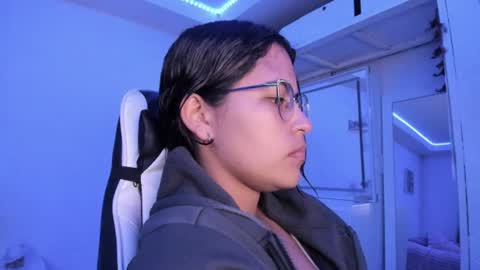  Lady  online show from June 16, 5:41 am