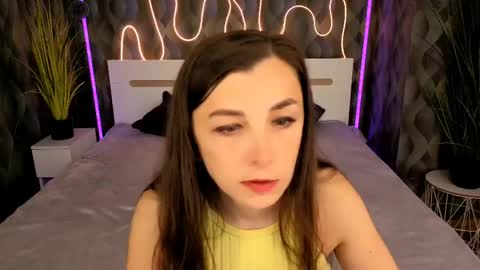 ladychanelxo online show from April 17, 6:26 am