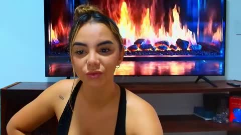 Hello im lady nice to meet you  online show from May 25, 6:40 pm