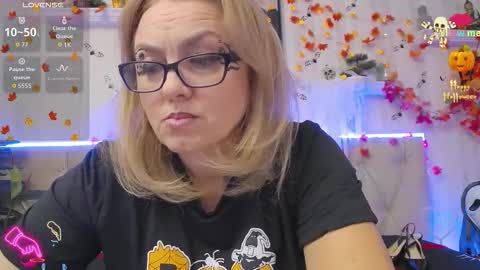  Lady Jeen    Back on Sunday 8th of December online show from October 28, 5:19 pm