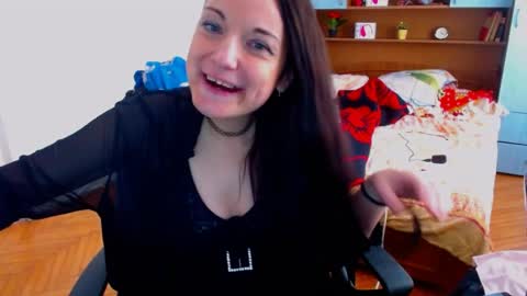 LadyLHoty online show from June 13, 1:19 pm