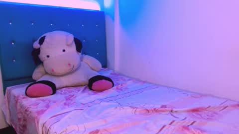 laura online show from February 7, 7:12 am