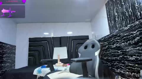 Ladyy Scarlett online show from April 18, 2:47 am