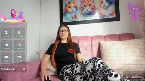Snapshot of lalau809 chatting on September 15, 12:02 pm lalau online show from September 15, 12:02 pm