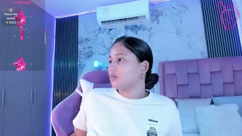 Snapshot of laly_cherry_ chatting on October 8, 12:31 pm Laura online show from October 8, 12:31 pm