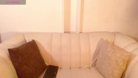 Snapshot of laly_cherry_ chatting on October 11, 7:38 pm Laura online show from October 11, 7:38 pm