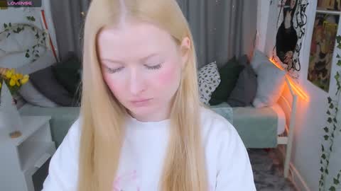 Laly online show from January 3, 4:16 pm