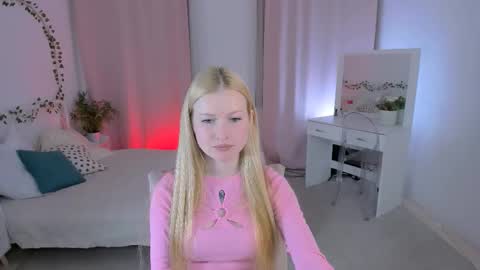 Laly online show from October 2, 12:32 pm