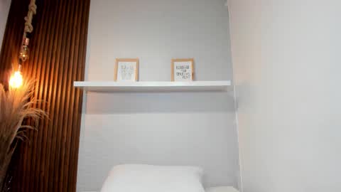 Lana     igauroraaaaaaaaa 1 online show from March 6, 11:22 pm