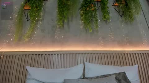 lana_lann online show from March 5, 1:29 pm