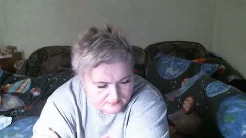 lanacat555 online show from April 19, 6:10 pm