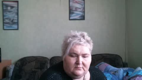 Snapshot of lanacat555 chatting on February 17, 10:29 am lanacat555 online show from February 17, 10:29 am