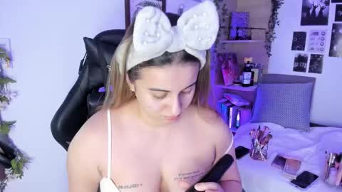 Snapshot of lanaherondale_ chatting on October 12, 9:17 pm lanaherondale_ online show from October 12, 9:17 pm