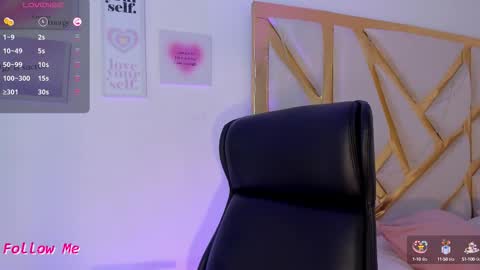 Snapshot of lanajones_ chatting on October 6, 12:22 pm LanaJones online show from October 6, 12:22 pm