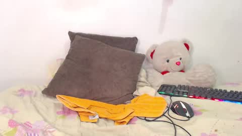 lanarave online show from December 12, 6:31 pm