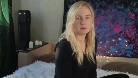 LanaviSmith online show from October 13, 6:16 am