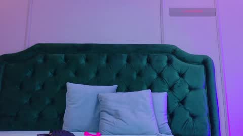 LANEMUGLER online show from April 25, 1:41 pm