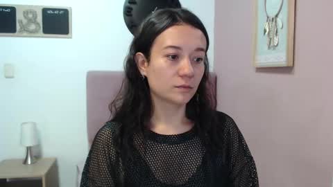 Lanna online show from March 5, 1:06 pm