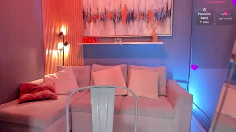 Tiana online show from December 1, 8:00 pm