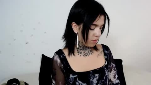 Snapshot of lannie_gonzales chatting on January 22, 9:11 pm LANNIE online show from January 22, 9:11 pm