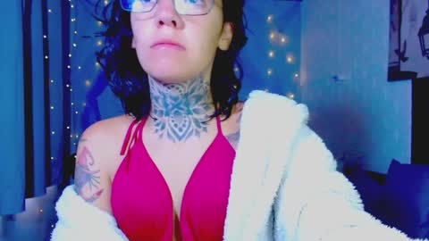 LANNIE   online show from April 9, 12:32 pm