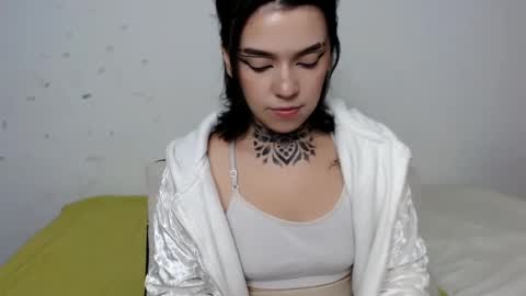 Snapshot of lannie_gonzales chatting on January 30, 8:42 pm LANNIE online show from January 30, 8:42 pm