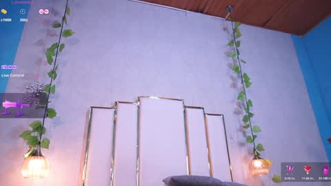 Snapshot of lara_giraldo chatting on December 10, 5:07 am Hello Guys I am Lara Giraldo WELCOME To my room online show from December 10, 5:07 am