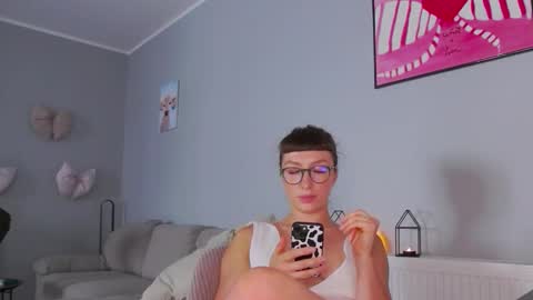 Snapshot of larakanes chatting on September 25, 11:09 am LaraKanes online show from September 25, 11:09 am