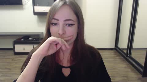 Laralianna online show from December 8, 2:52 pm