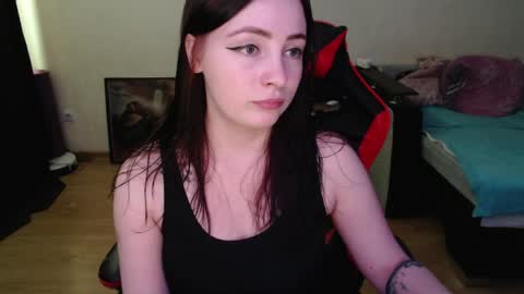 Laralianna online show from April 17, 10:28 am