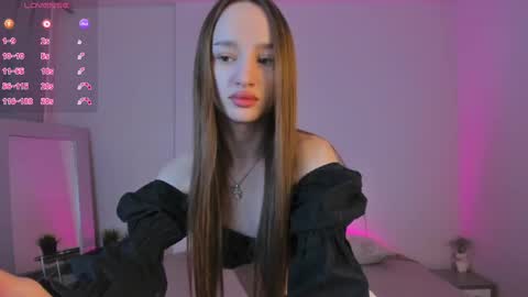 MY NAME IS LILY online show from March 10, 1:01 am