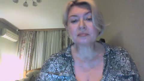 Snapshot of laramrs chatting on October 11, 5:15 pm laramrs online show from October 11, 5:15 pm