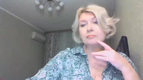 Snapshot of laramrs chatting on October 7, 4:00 pm laramrs online show from October 7, 4:00 pm