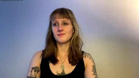 Lara online show from June 3, 6:02 pm