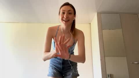 Eva online show from May 25, 11:53 am