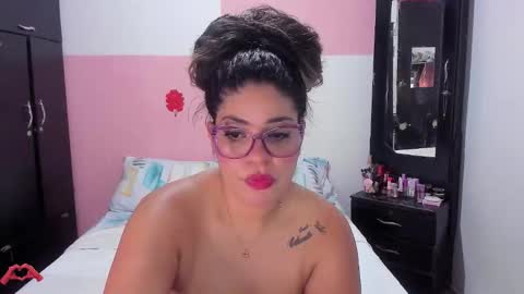 laris_park online show from October 26, 12:39 am