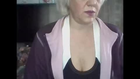 Snapshot of larisaq4ugo24 chatting on October 1, 8:08 am larisaq4ugo24 online show from October 1, 8:08 am