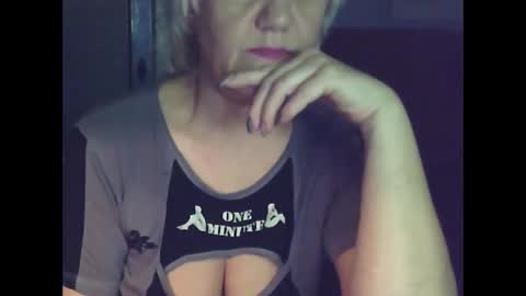 Snapshot of larisaq4ugo24 chatting on January 31, 1:02 pm larisaq4ugo24 online show from January 31, 1:02 pm
