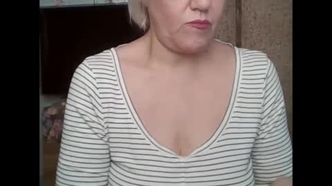 Snapshot of larisaq4ugo24 chatting on September 24, 10:36 am larisaq4ugo24 online show from September 24, 10:36 am